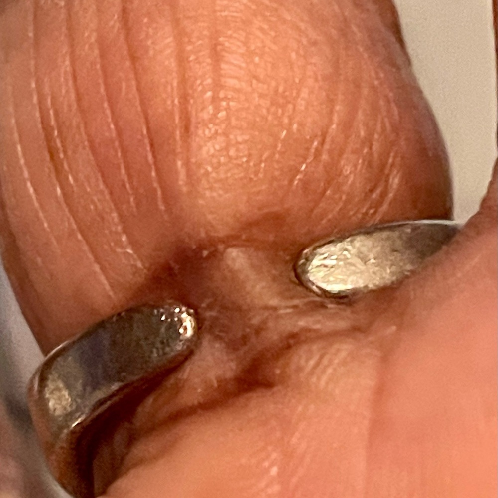 Antique Silver Tone Gothic Ring Featuring a Mummy Figure. Adjustable - Picture 5 of 6